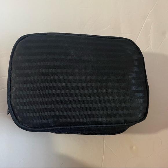 TWA Vintage Travel Kit with accessories - Picture 2 of 6